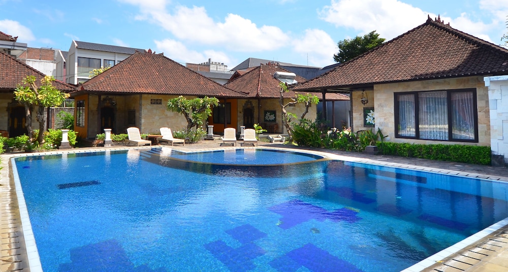

Milano - Tuban - Taman Sari Cottages