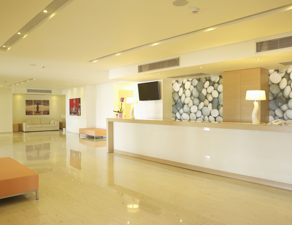

Milano - Lardos - Lindos White Hotel & Suites