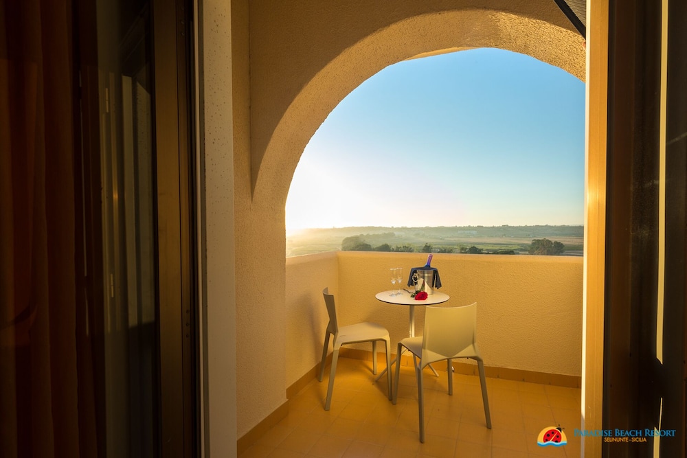 

Reggio Calabria - Marinella di Selinunte - Paradise Beach Resort