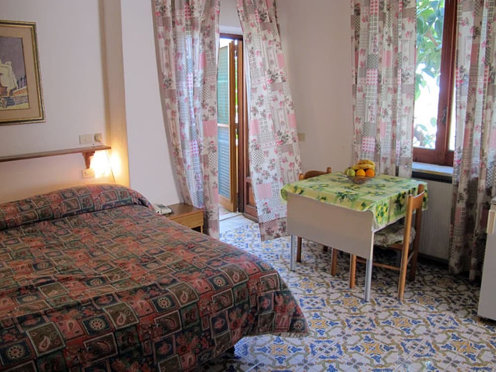 

Firenze - Ischia - Aparthotel Villa Marinù