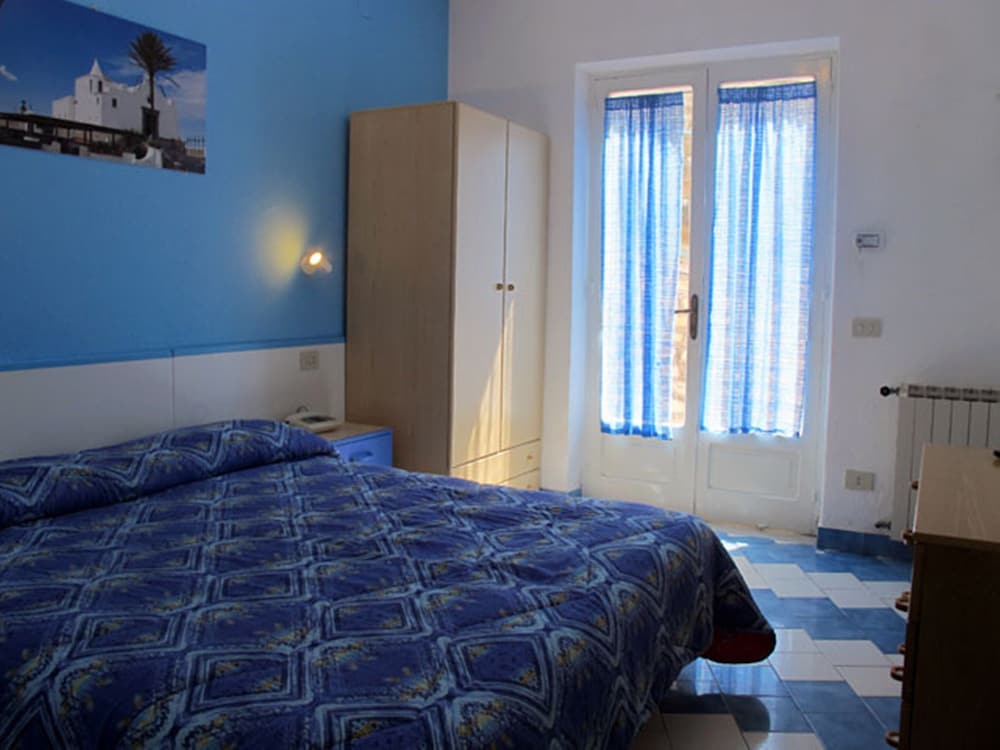 

Milano - Serrara Fontana - Aparthotel Villa Marinù