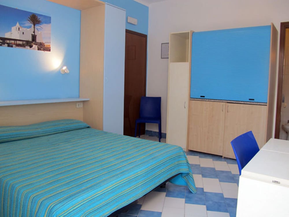 

Milano - Lacco Ameno - Aparthotel Villa Marinù