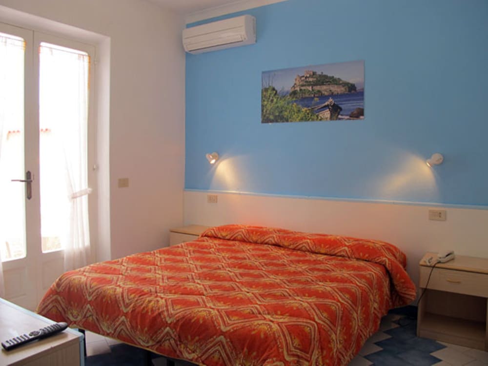 

Verona - Ischia - Aparthotel Villa Marinù