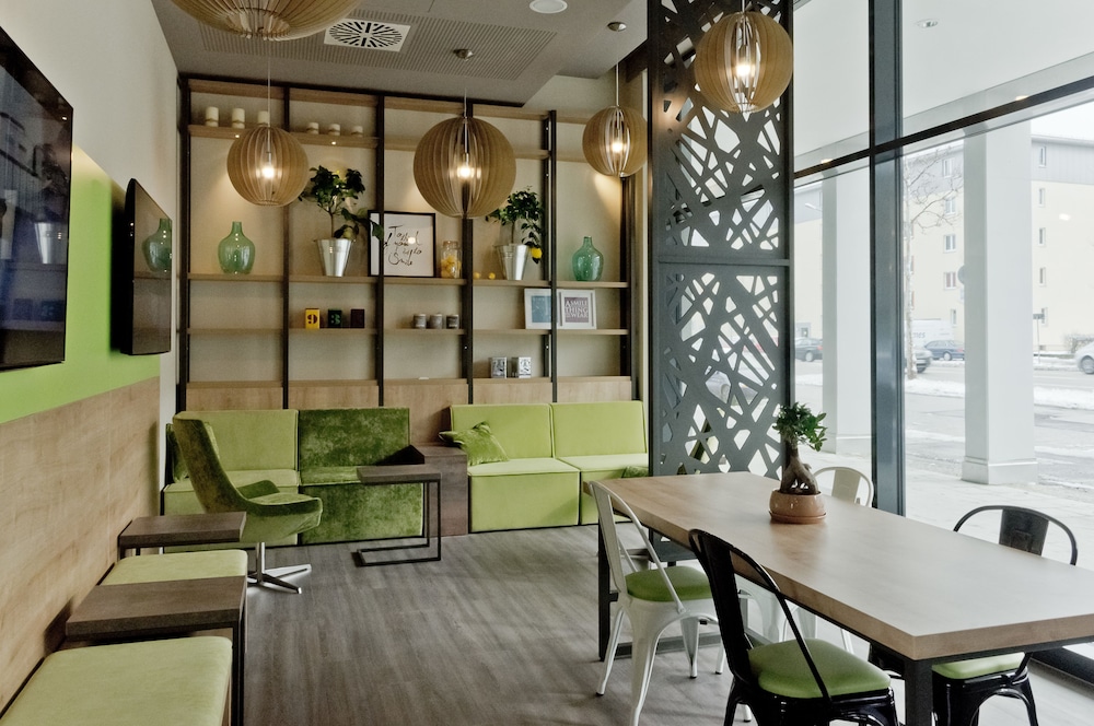 

Napoli - Monaco di Baviera - Super 8 By Wyndham Munich City West