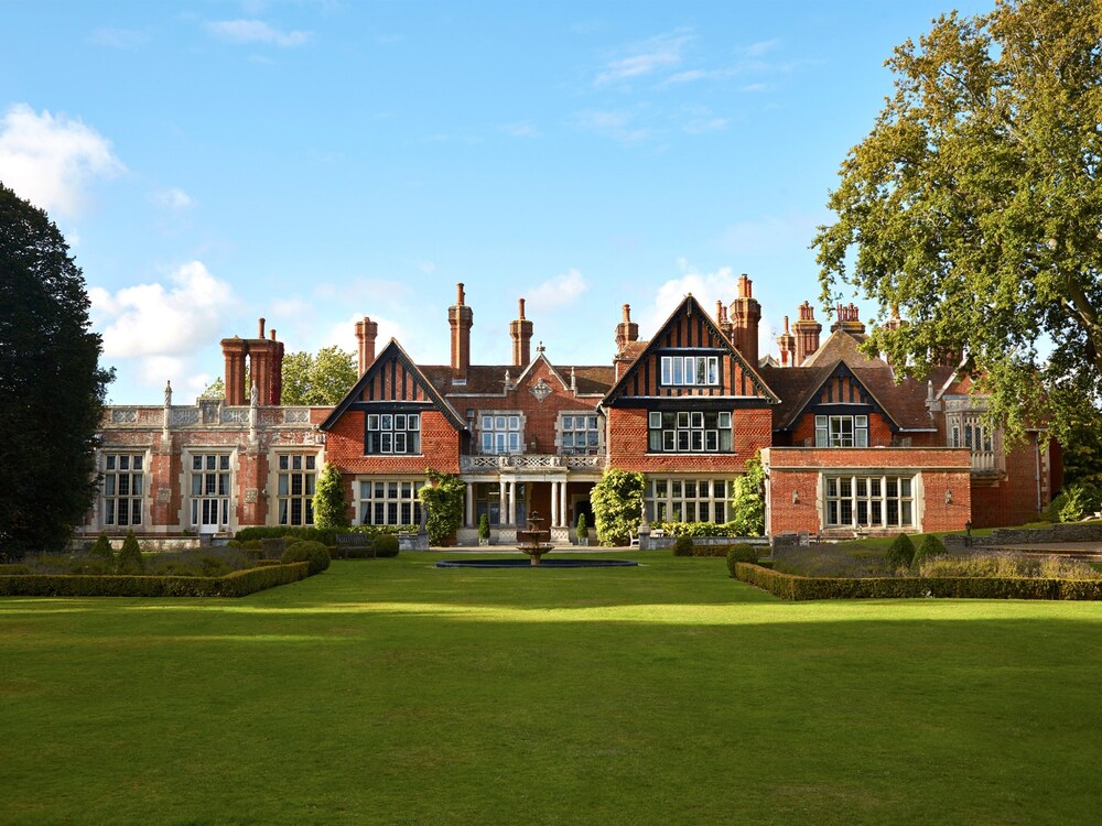 Elmers Court Hotel