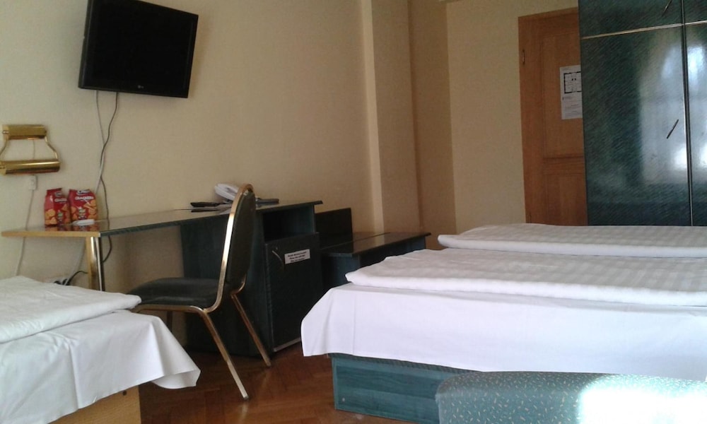 

Palermo - Budapest - Hotel Bara Budapest