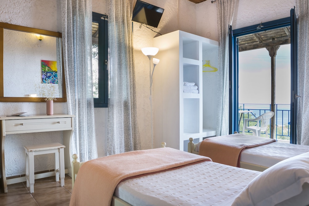 

Napoli - Lixouri - Metaxatos Apartments