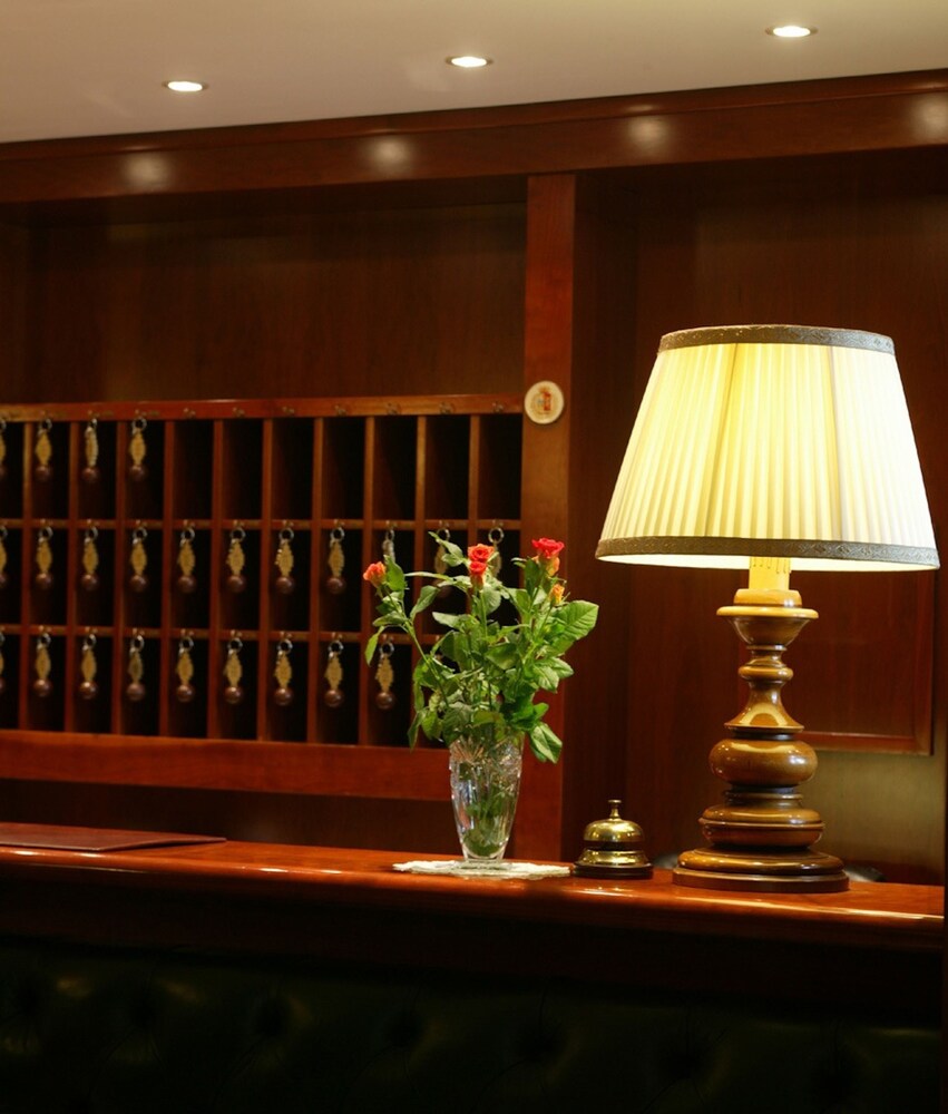 

Napoli - Moncalieri - Hotel Astor