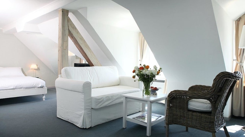 

Milano - Zurich-Horgen - Hotel Hirschen am See