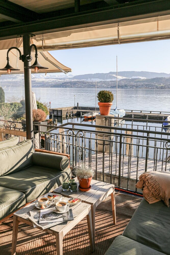 

Bologna - Zurich-Horgen - Hotel Hirschen am See