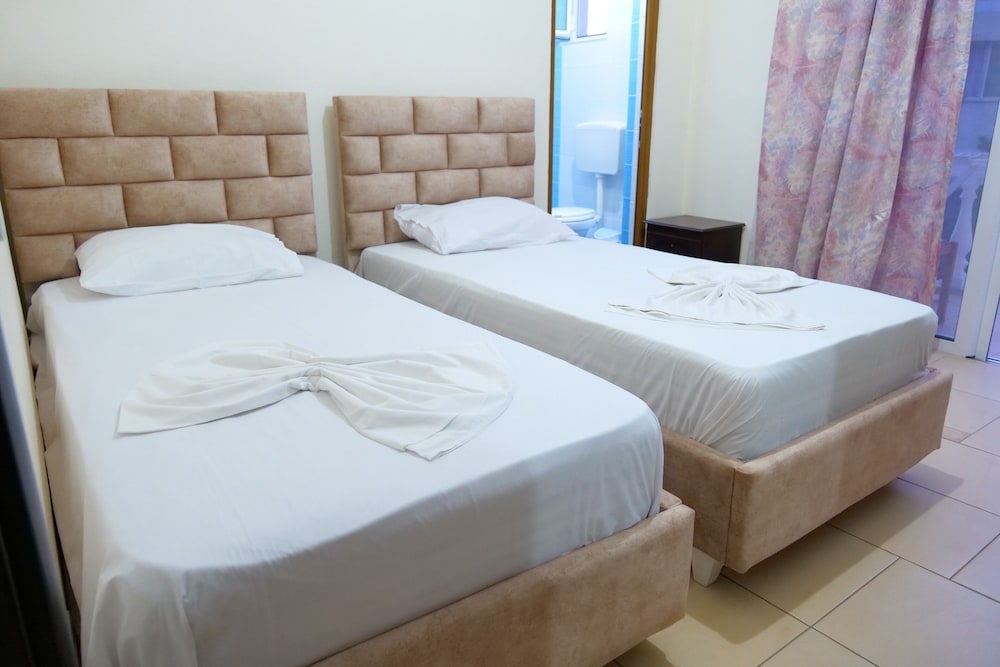 

Verona - Sarandë - Hotel Rixhi