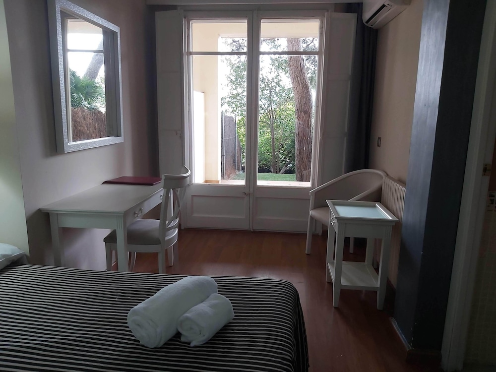 

Ancona - Sant Just Desvern - Hotel El Castell