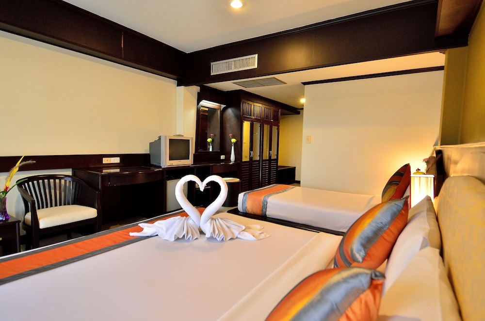 

Roma - Lamai Beach - Samui First House Hotel