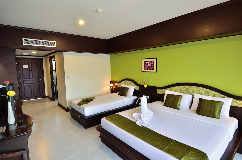 

Roma - Bangrak Beach - Koh Samui - Samui First House Hotel