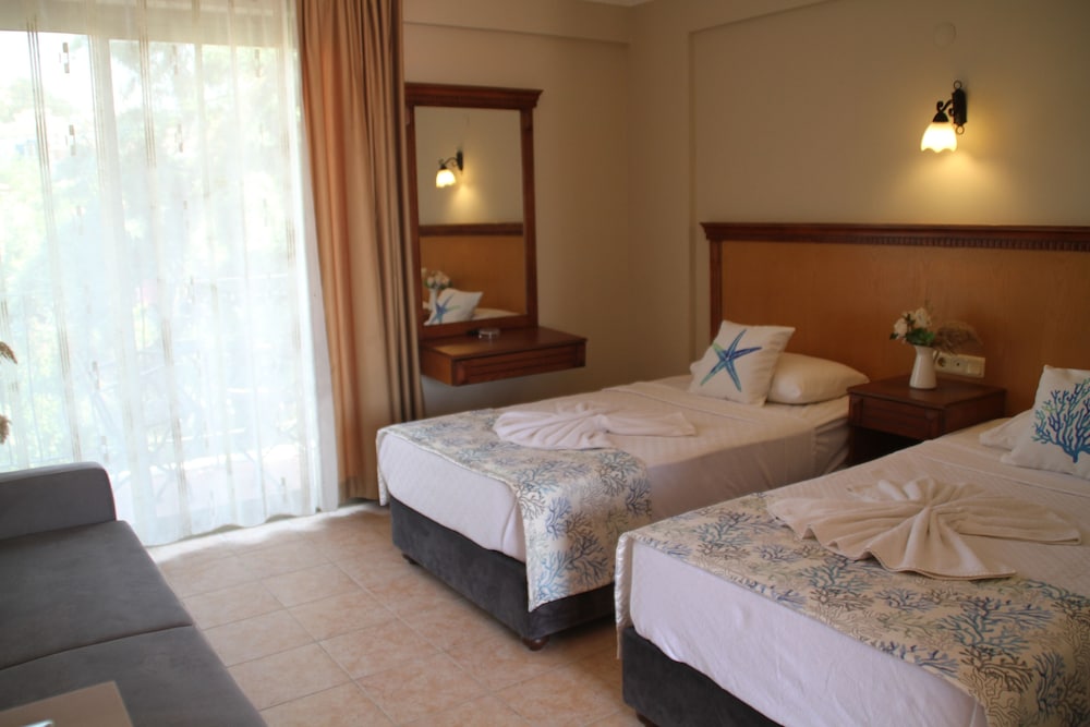 

Roma - Kusadasi - Rosy Suites Hotel