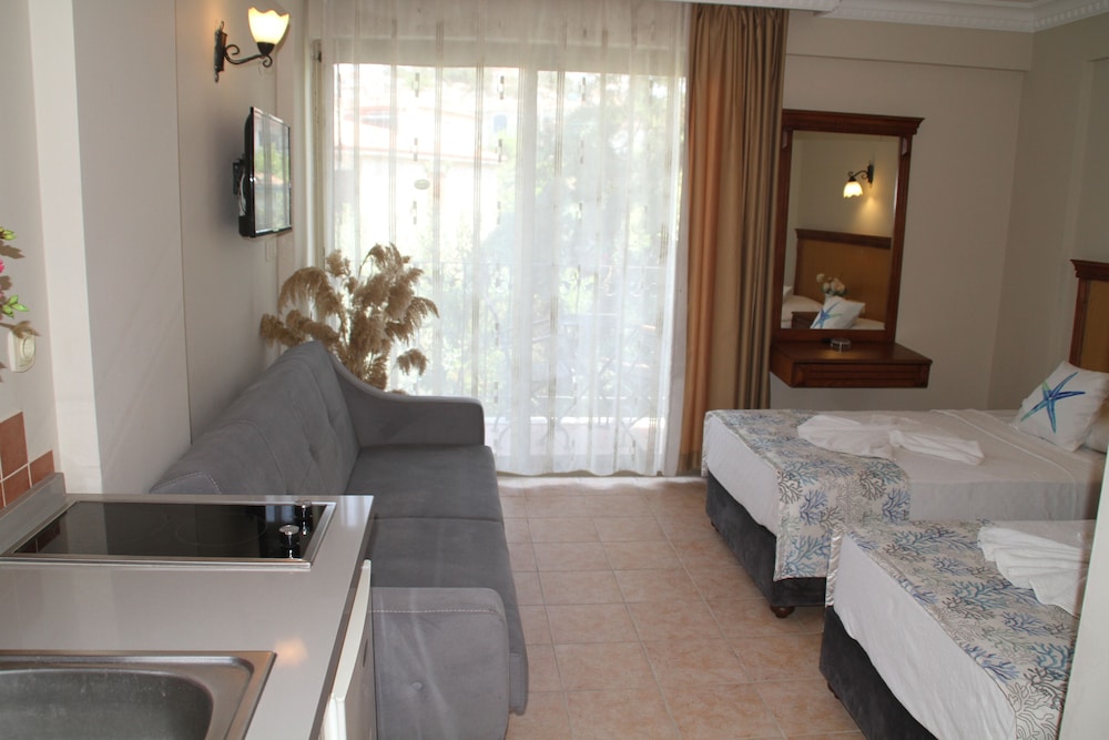 

Milano - Kusadasi - Rosy Suites Hotel