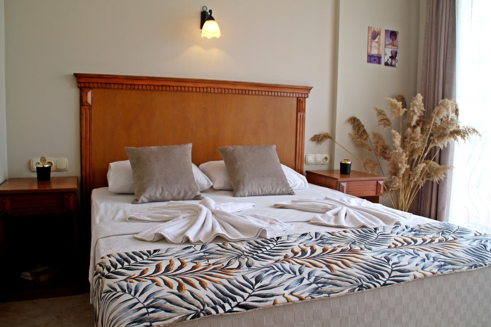 

Venezia - Kusadasi - Rosy Suites Hotel