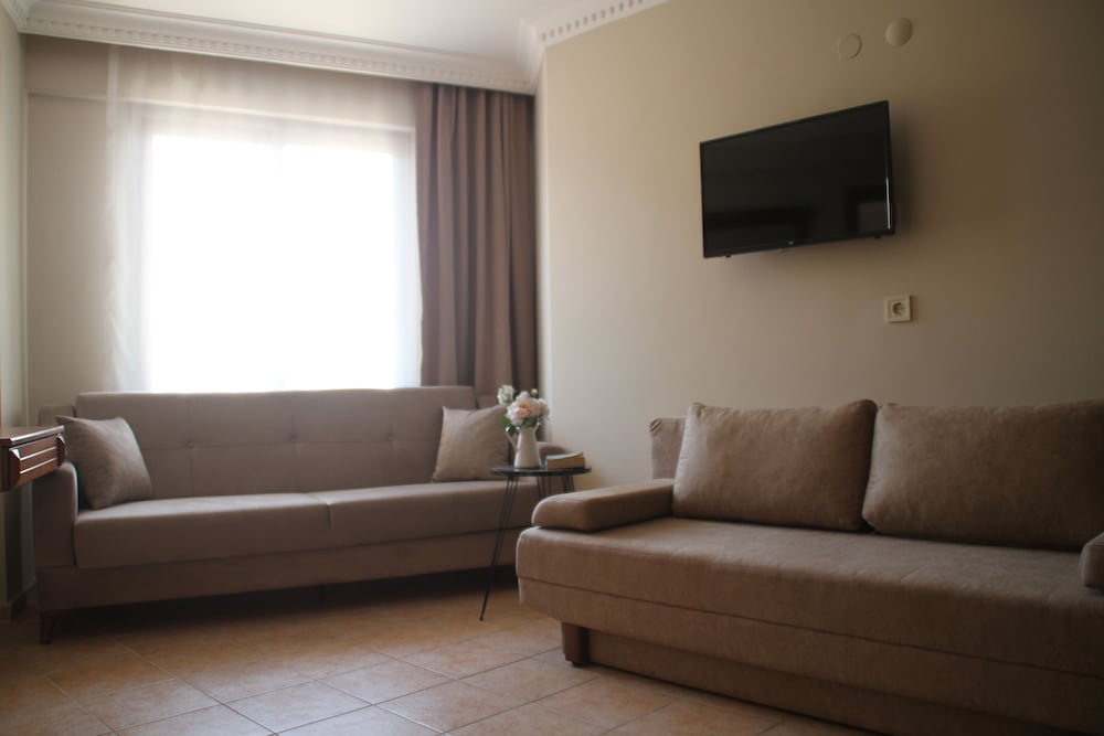 

Napoli - Kusadasi - Rosy Suites Hotel