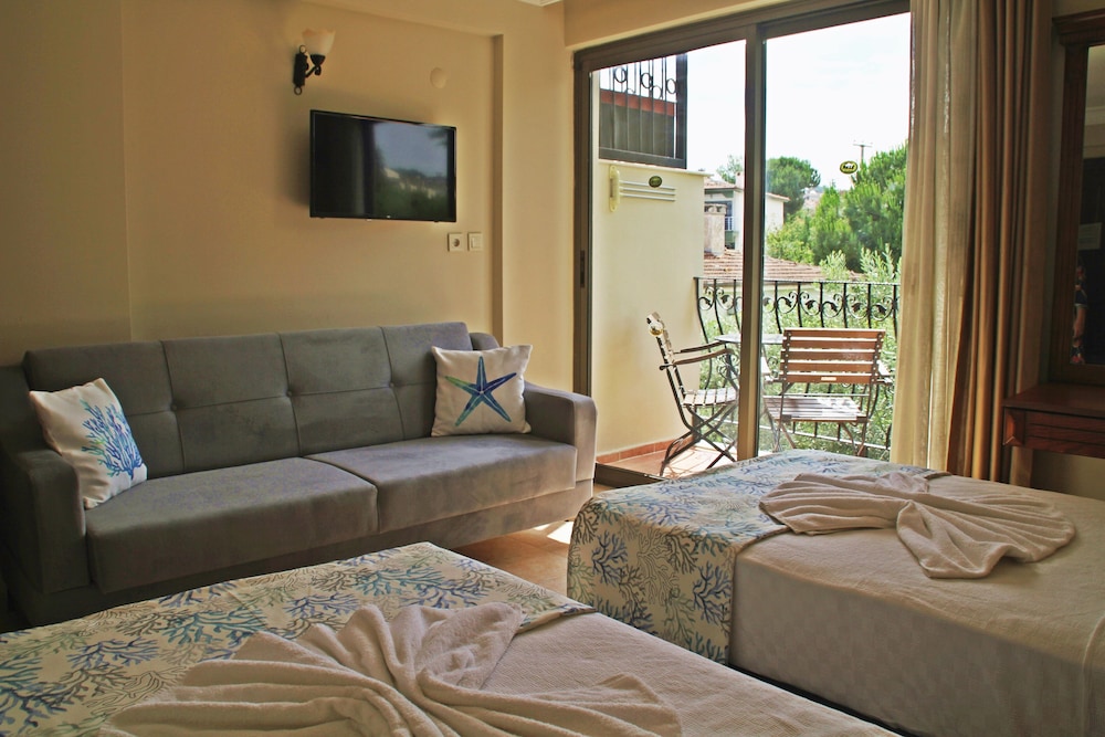 

Milano - Kusadasi - Rosy Suites Hotel