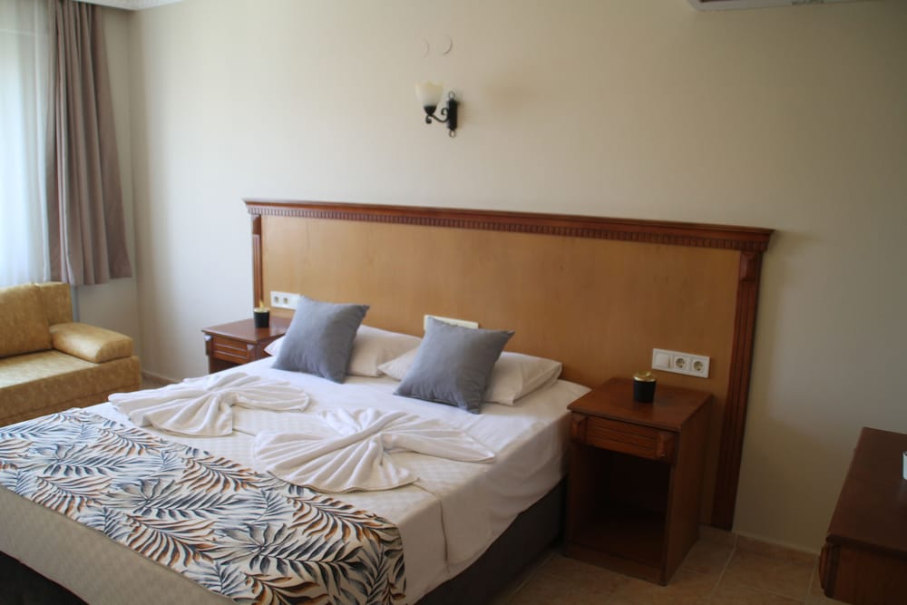 

Venezia - Kusadasi - Rosy Suites Hotel