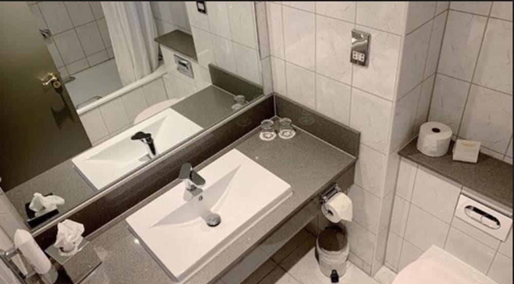 

Milano - Lucan - Maldron Hotel, Newlands Cross