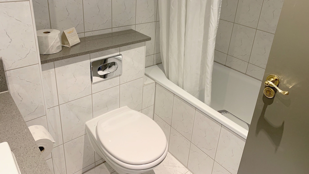 

Ancona - Dublino - Maldron Hotel, Newlands Cross