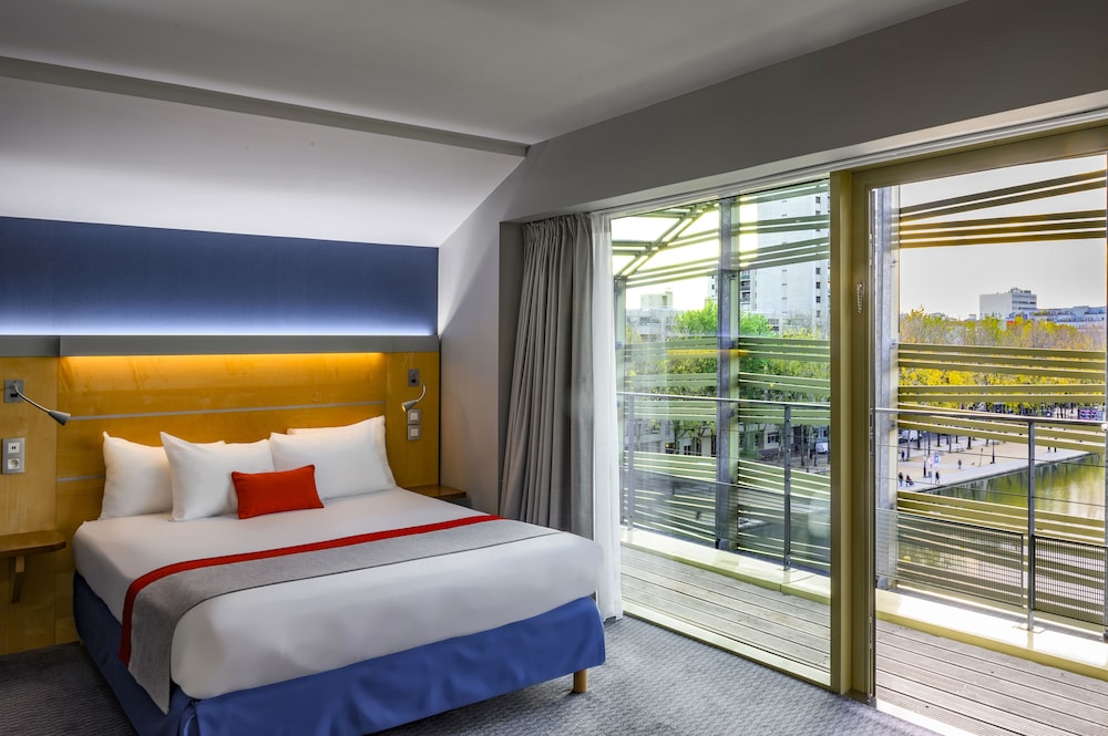 

Venezia - Bobigny - Holiday Inn Express Paris - Canal de la Villette