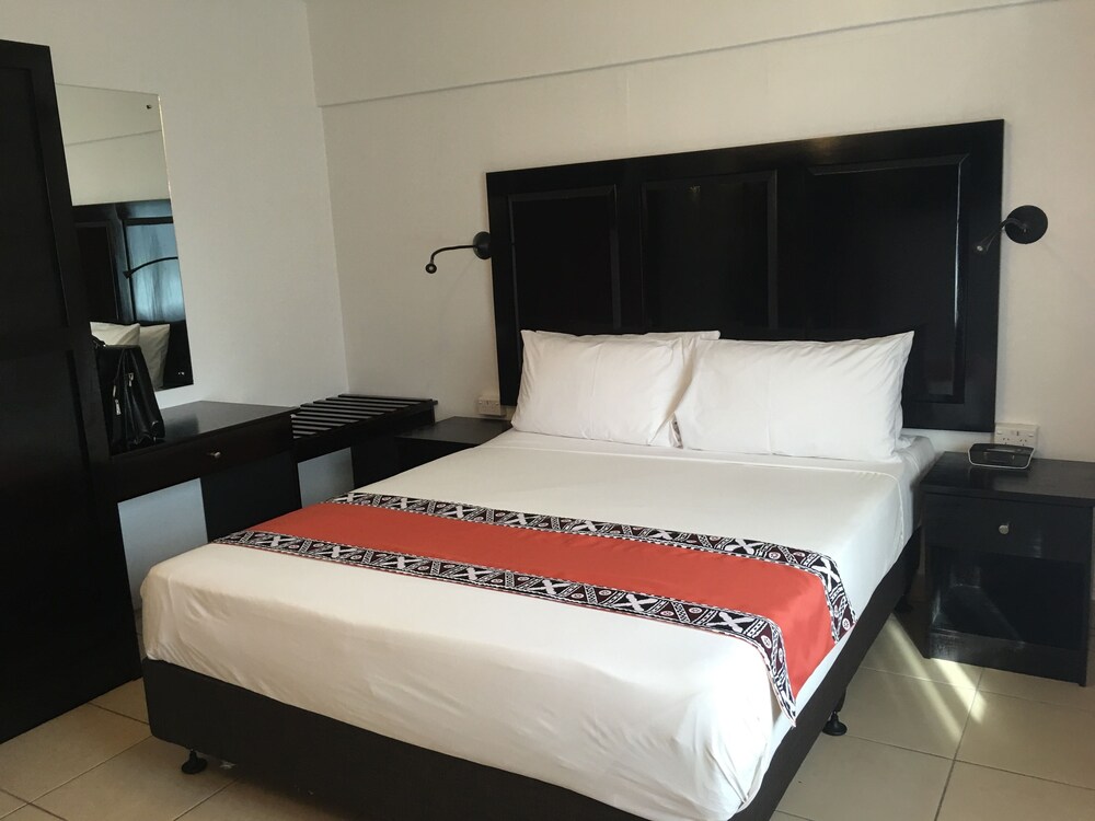 

Milano - Lami - Suva Motor Inn