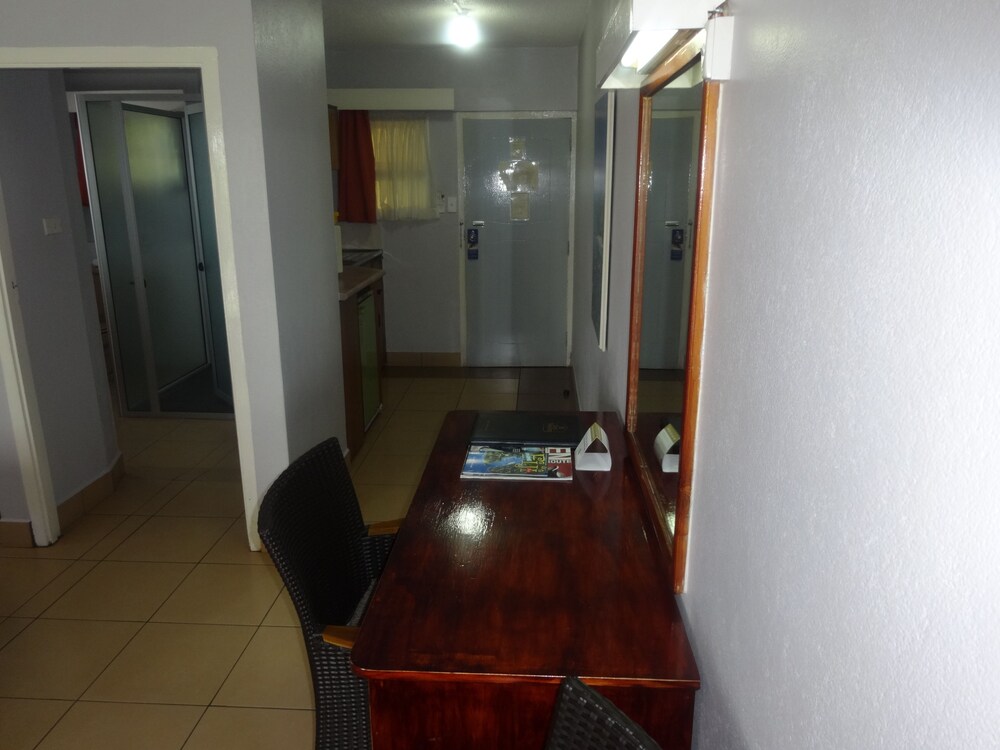 

Roma - Lami - Suva Motor Inn