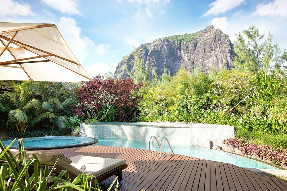 

Lamezia Terme - Le Morne - LUX* Le Morne Resort