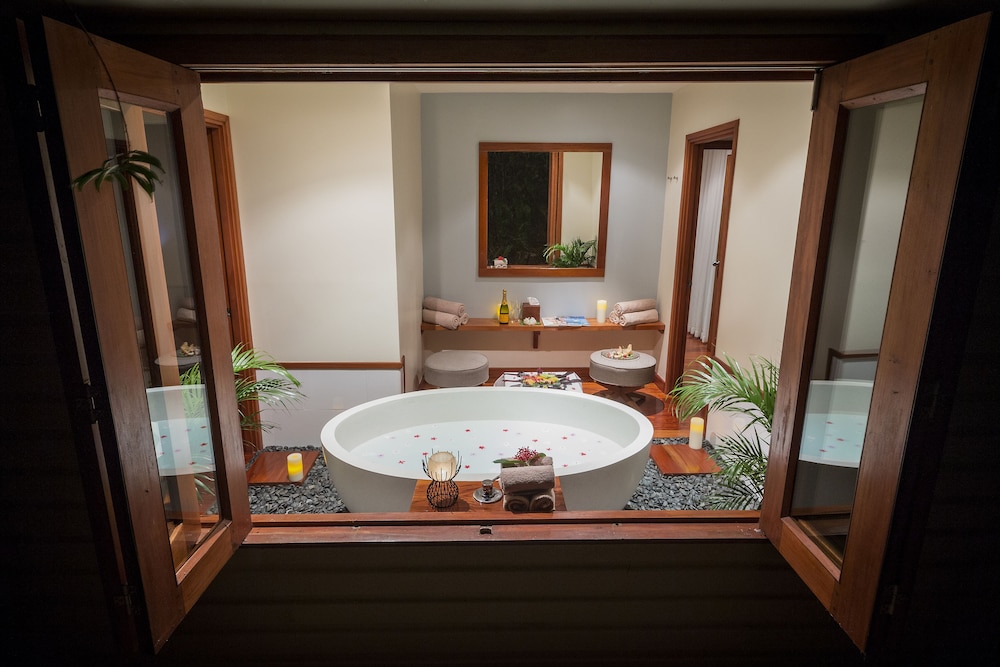 

Bologna - Malolo - Likuliku Lagoon Resort - Adults Only