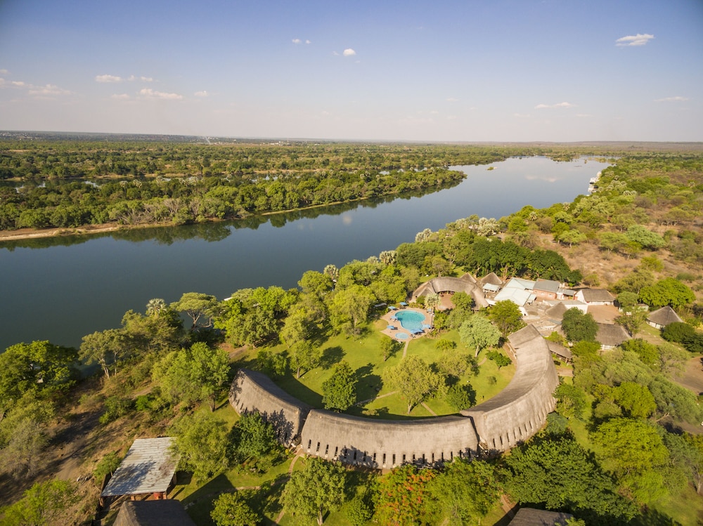 

Roma - Victoria Falls - A'Zambezi River Lodge