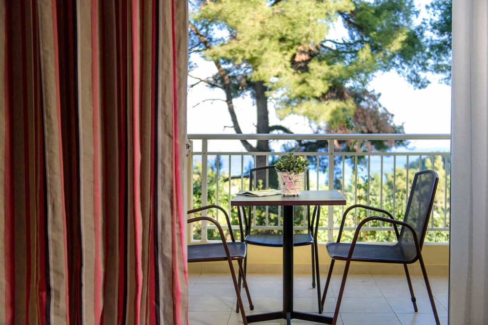 

Milano - Possidi - Alkion Hotel