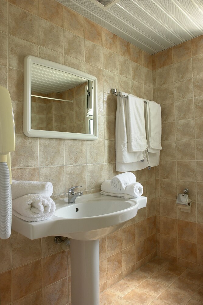 

Milano - Afitos - Alkion Hotel