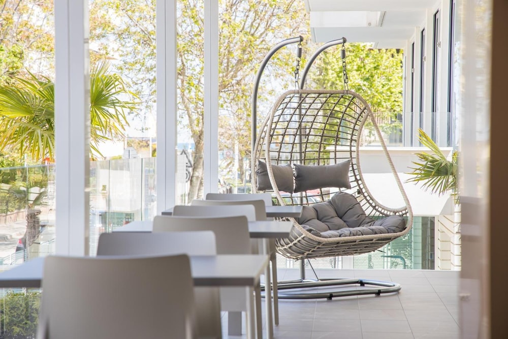 

Bari - Riviera Romagnola, Mare Italia - Hotel Amalfi - Smart Hotel