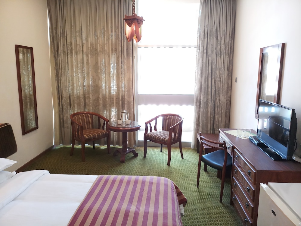 

Milano - Bahrain - Oriental Palace Hotel