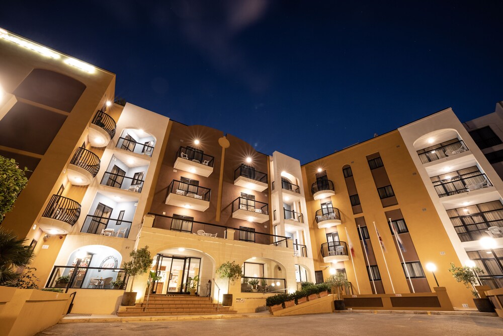 

Roma - St. Julianʼs - Sunseeker Holiday Complex