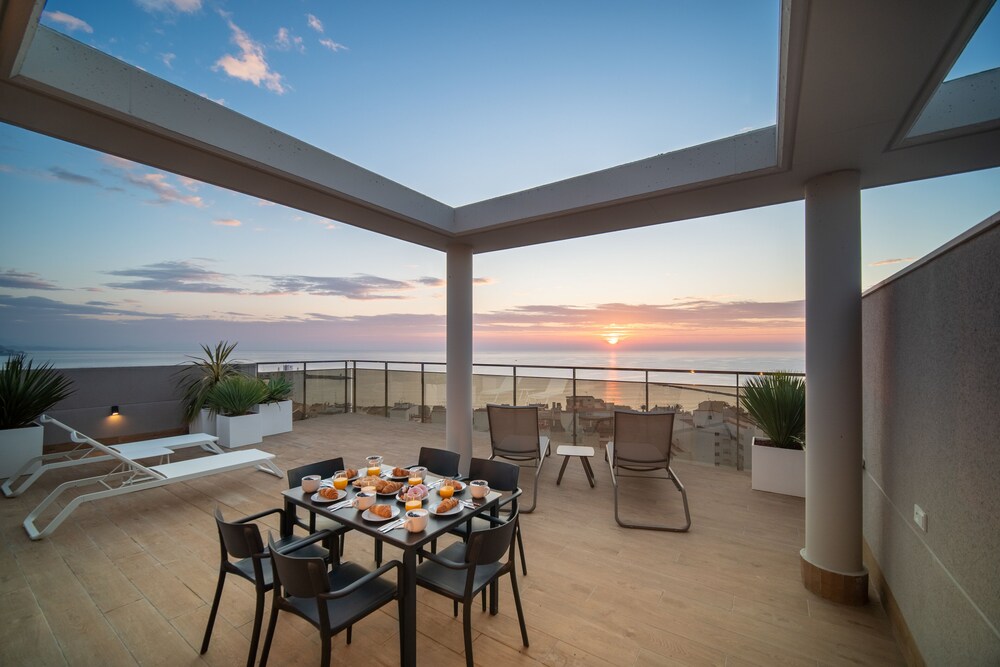 

Venezia - San Juan de Alicante - Ahoy Apartments