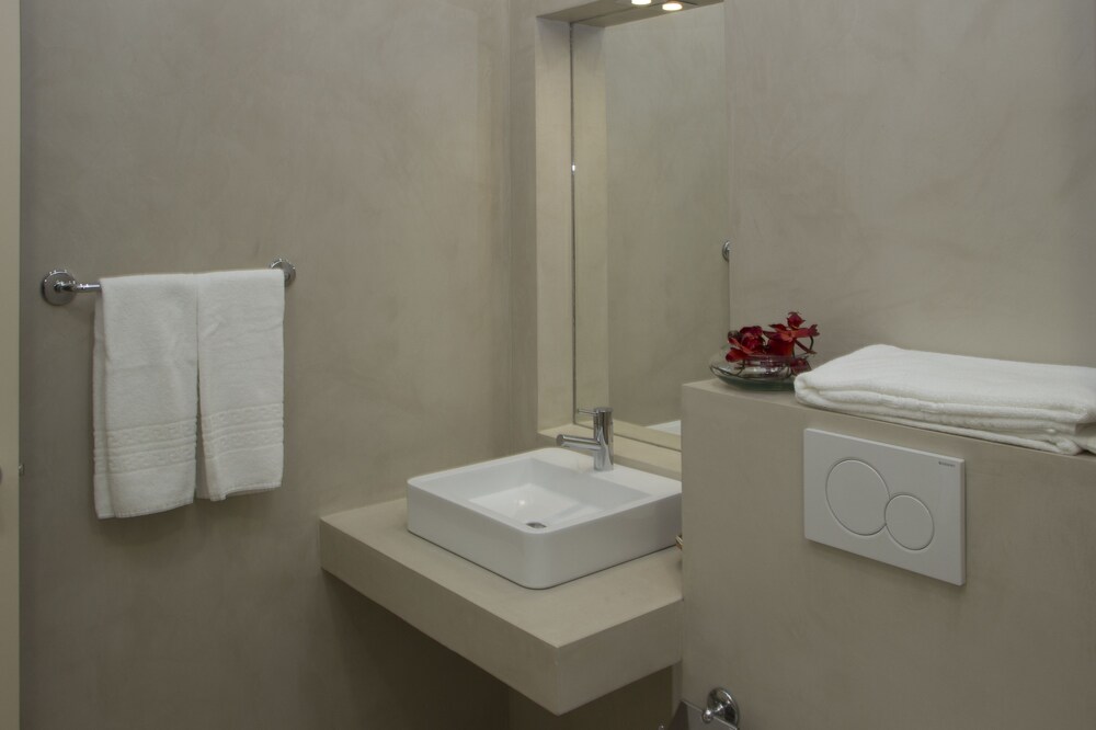 

Milano - Vila Real de Santo António - Hotel Navegadores