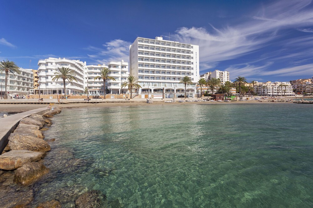 

Cagliari - Playa d'en Bossa, Ibiza - Hotel Ibiza Playa