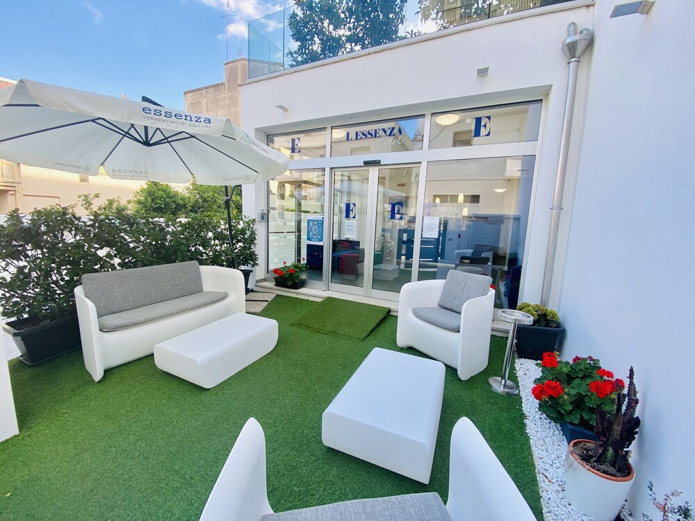 

Milano - Pittulongu - L'Essenza Hotel