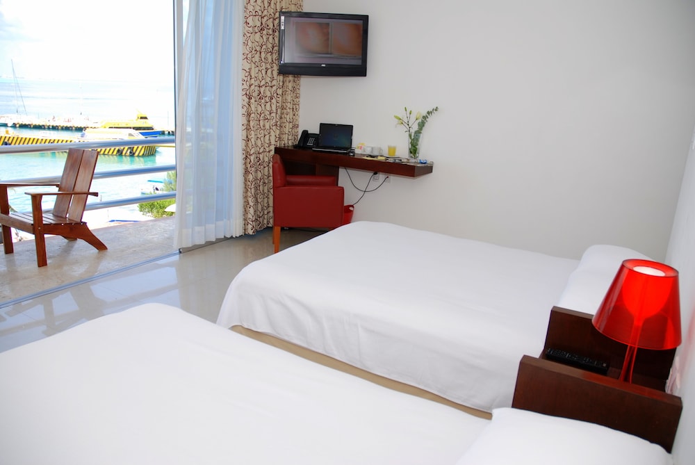 

Bologna - Isla Mujeres - Hotel Bahia Chac Chi