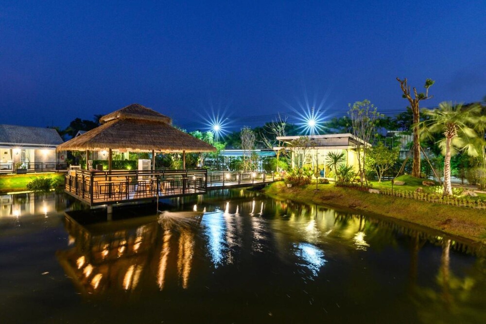 

Venezia - Si Sunthon - Loftpical Resort