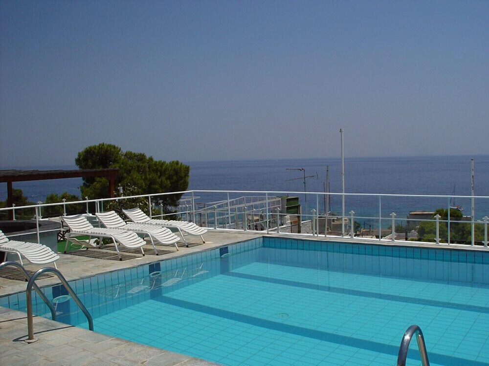 

Bologna - Agia Marina - Egina - Galini Hotel