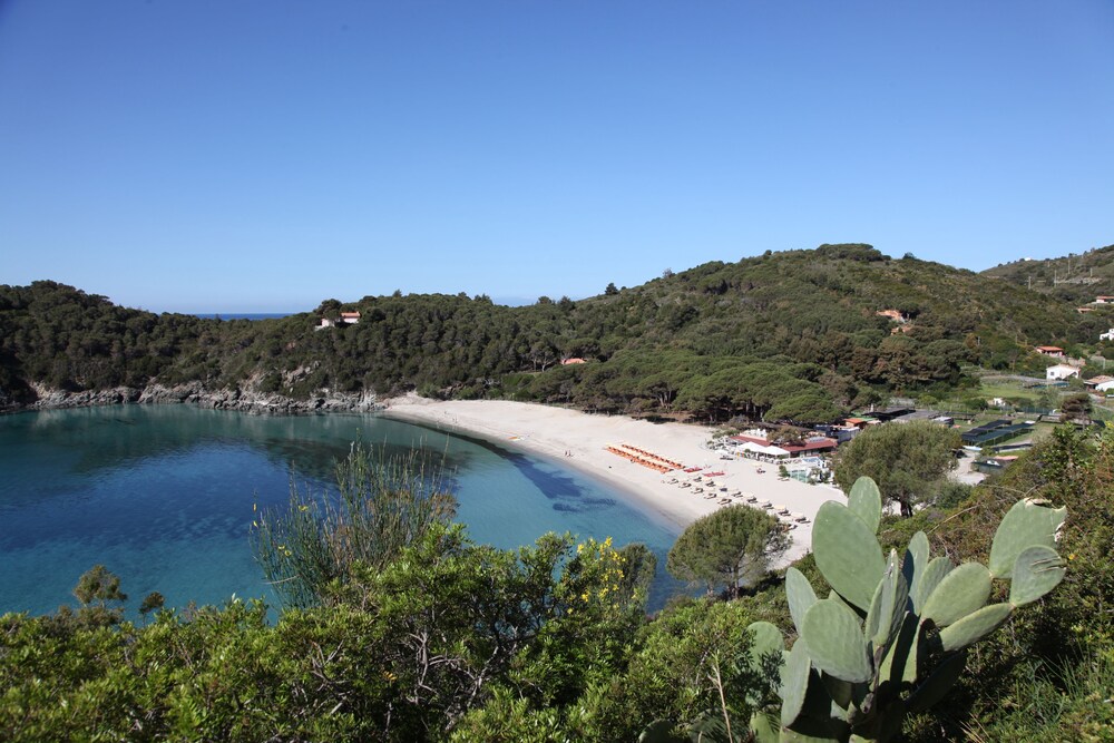

Bari - Marina di Campo - Hotel Lo Scirocco