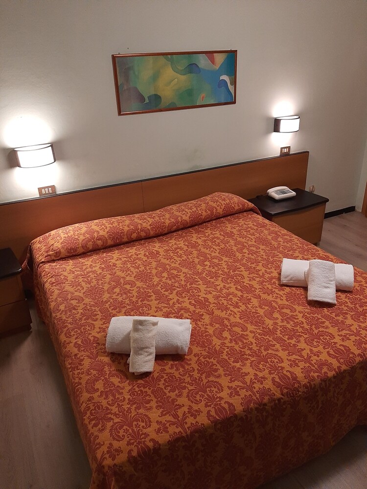 

Roma - Riviera Romagnola, Mare Italia - Hotel Niagara Rimini