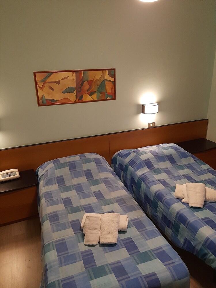 

Palermo - Riviera Romagnola, Mare Italia - Hotel Niagara Rimini