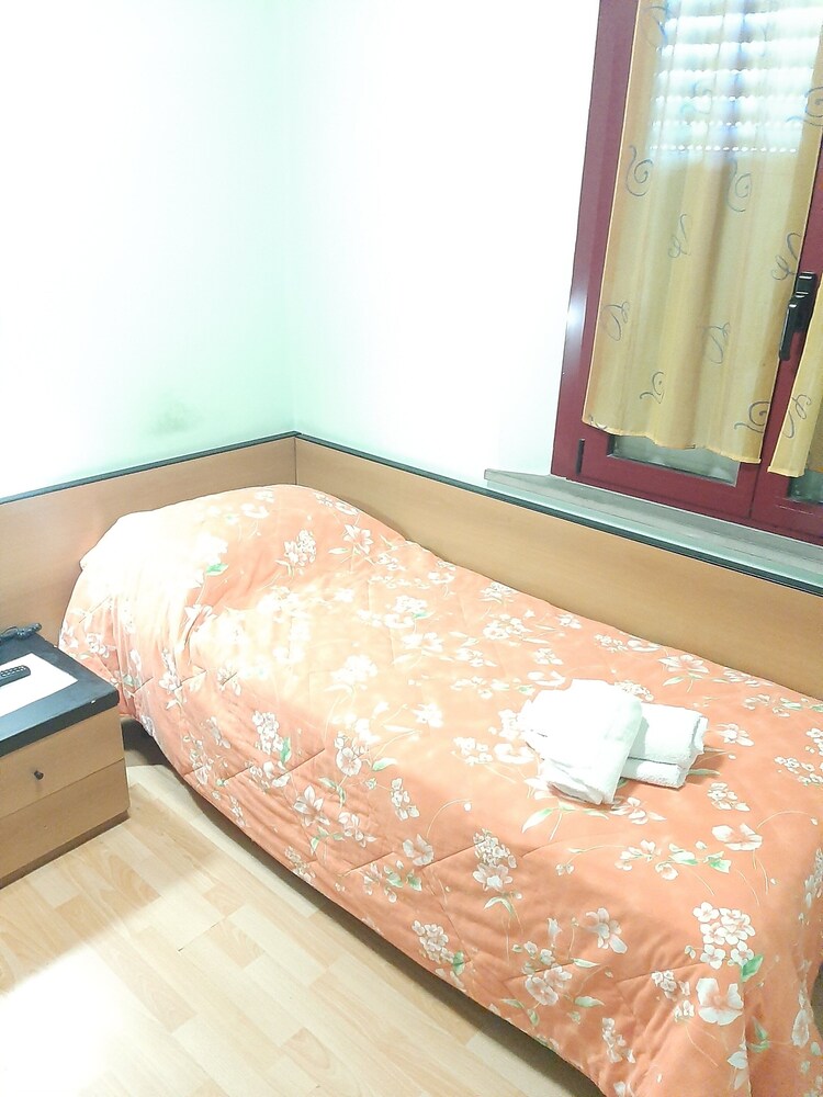 

Milano - Riviera Romagnola, Mare Italia - Hotel Niagara Rimini