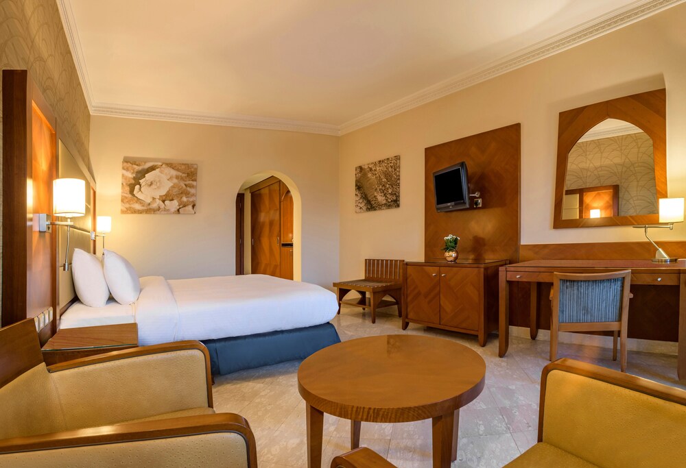 

Bari - Sweimeh - Crowne Plaza JORDAN - DEAD SEA RESORT & SPA