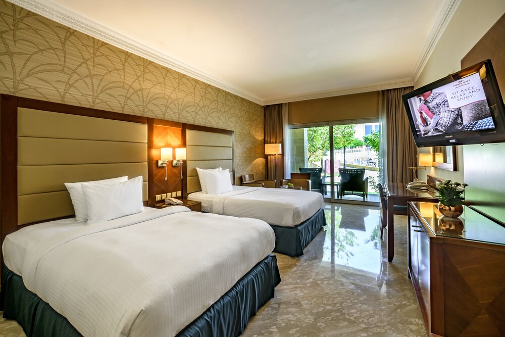 

Milano - Sowayma - Crowne Plaza Jordan - Dead Sea Resort & Spa